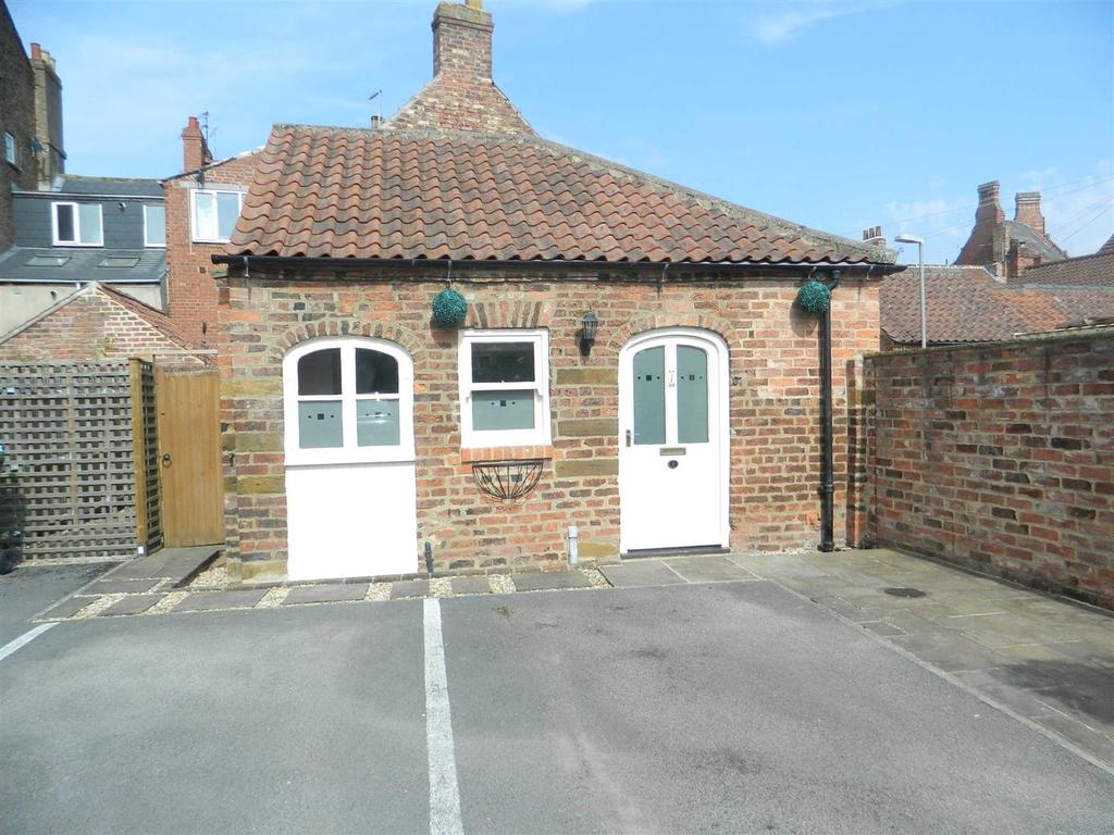 Picks Court, Thirsk 1 bed cottage £550 pcm (£127 pw)
