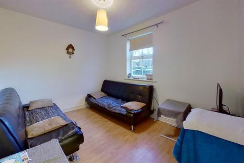 25 Allington Circle, Kingsmead, Milton Keynes, MK4 4EE