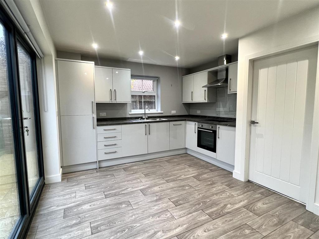 Londesborough Road, Market Weighton... 3 bed semidetached house £750