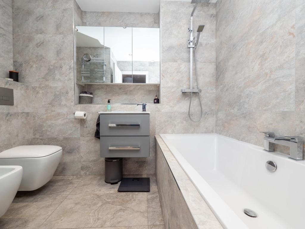 BATHROOMS 1.jpg