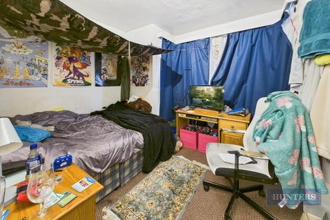 5 bedroom end of terrace house to rent, Newcombe Road, Southampton