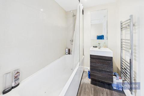 5 bedroom end of terrace house to rent, Newcombe Road, Southampton