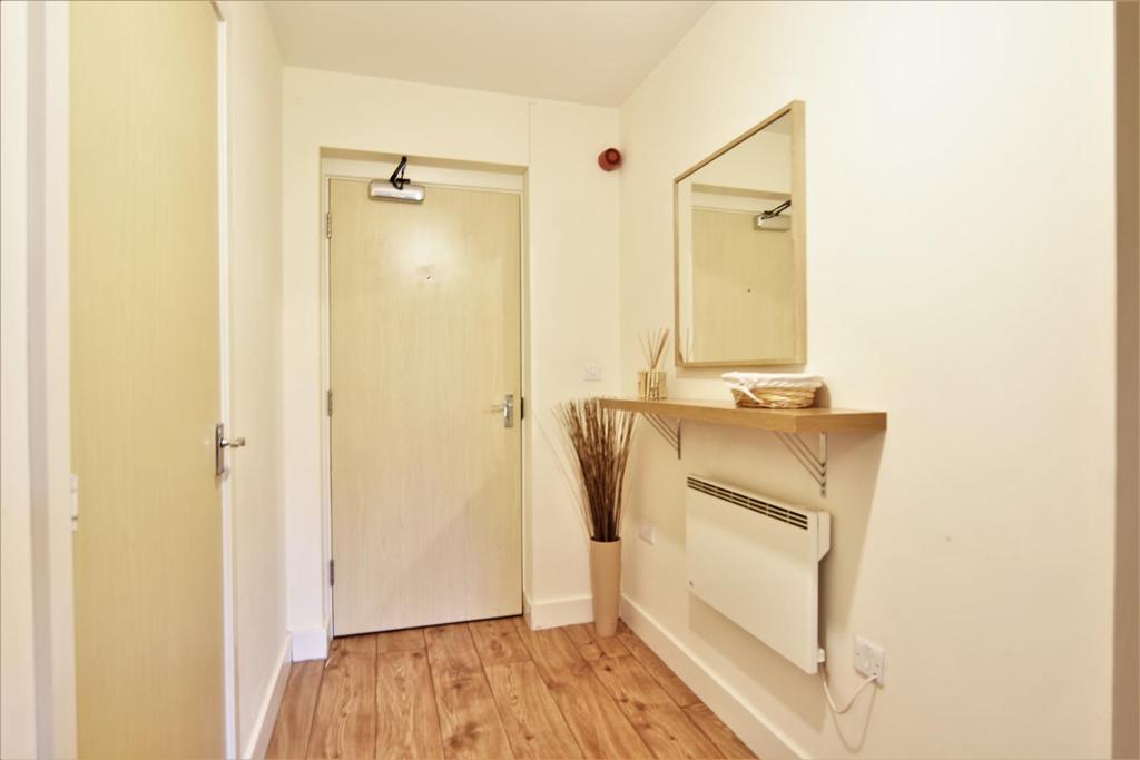Victoria Court, Ulverston 2 bed flat £750 pcm (£173 pw)