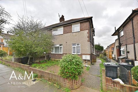12 Dryden Close, Ilford, IG6 3EA