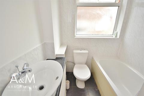 12 Dryden Close, Ilford, IG6 3EA