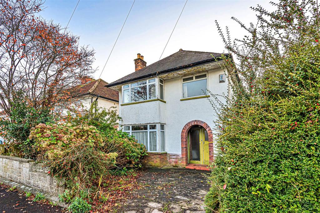 Whitmore Road, Taunton 3 bed detached house £250,000