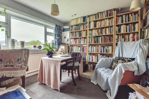 8 Pine Close, Ingatestone, CM4 9EG