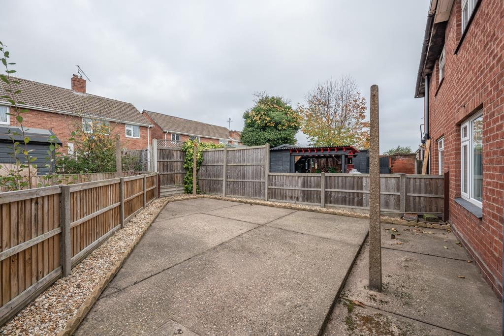 Crookdole Lane, Calverton, Nottingham 3 bed semidetached house for