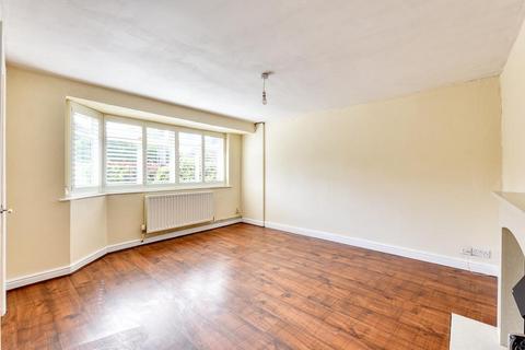 15 Carnarvon Drive, Burton Joyce, Nottingham, NG14 5ER