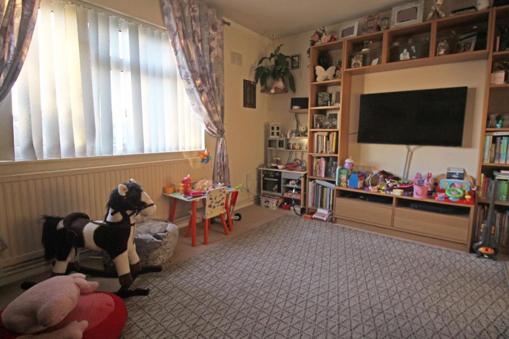 Torquay Crescent, Stevenage 1 bed flat £165,000