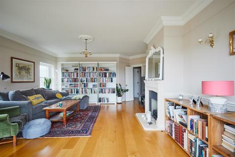 3 bedroom flat for sale - Clayton House, Barnes, SW13