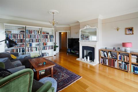3 bedroom flat for sale - Clayton House, Barnes, SW13