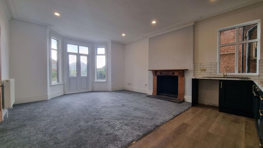 Brettell Lane, Stourbridge, West... 2 bed apartment £875 pcm (£202 pw)