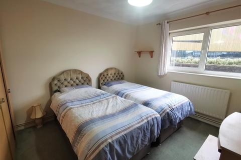 2 bedroom apartment for sale - York Court, Marina, Swansea