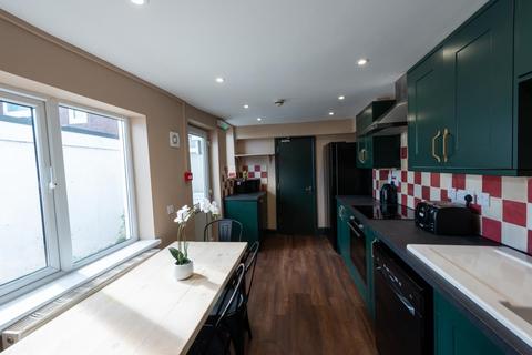 6 bedroom house to rent - Victoria Street, Exeter