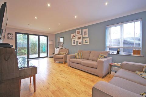 30 Rydal Way, Great Notley, Braintree, CM77 7UG