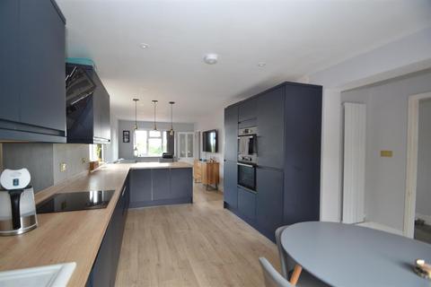16 Hill View, Buckland, Buntingford, SG9 0PL