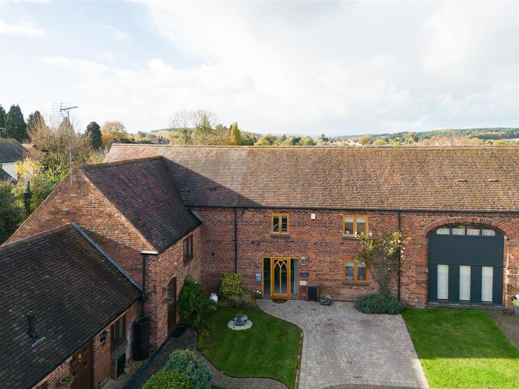 Thicknall Lane Clent.jpg