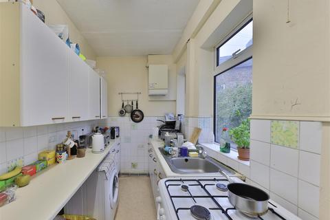 50 Cemetery Road, York, YO10 5AJ