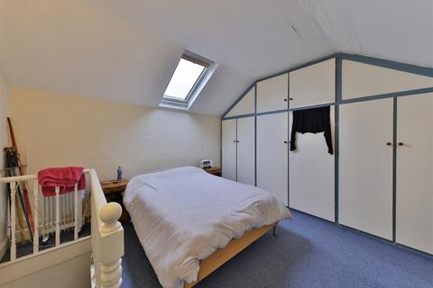 50 Cemetery Road, York, YO10 5AJ