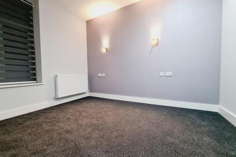 2 bedroom flat to rent - 6 Canary House