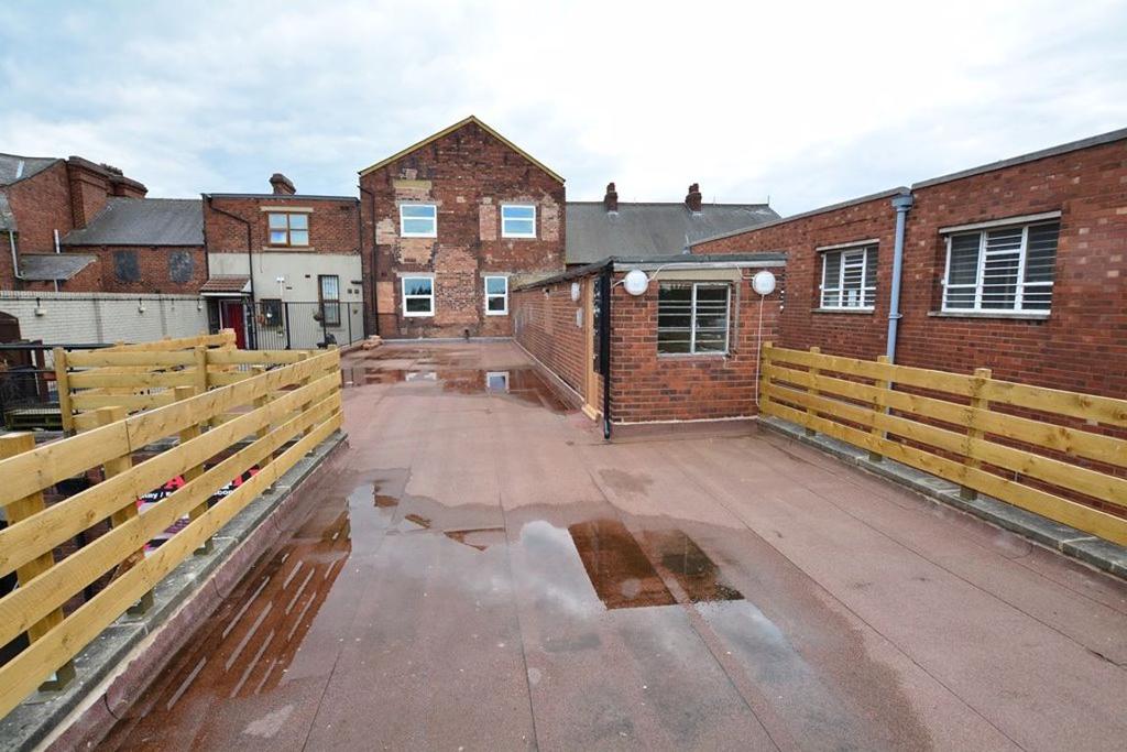 Carlton Street, Castleford, WF10 1 bed apartment £450 pcm (£104 pw)