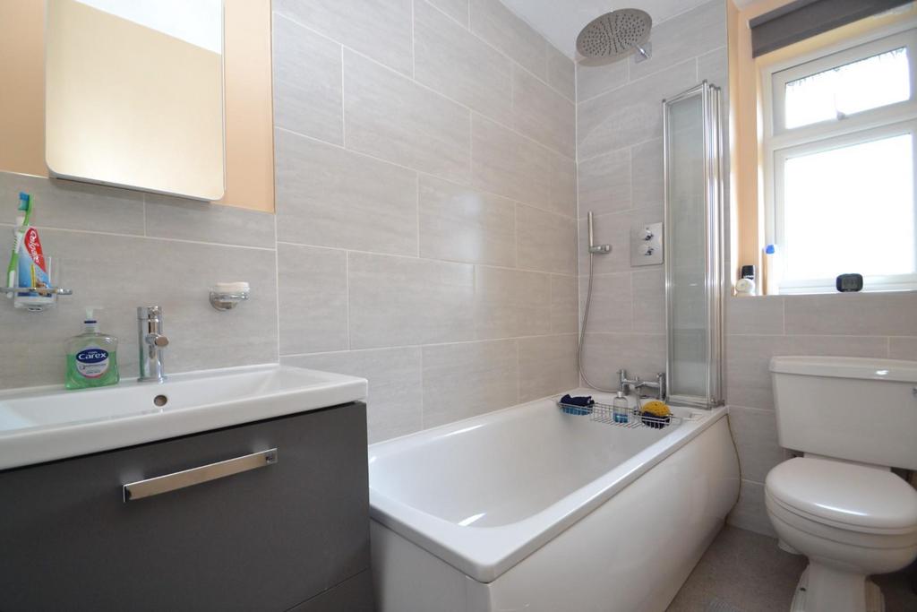 Bathroom.JPG
