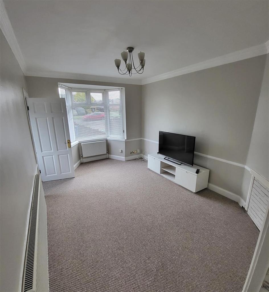 Station Road, Mickleover, Derby 2 bed semidetached house £825 pcm (£190 pw)