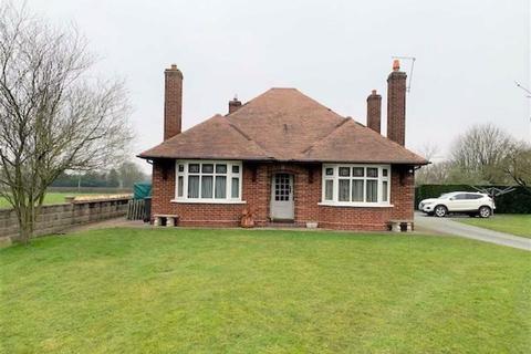 3 bedroom property with land for sale - Golf House Lane, Whitchurch, SY13