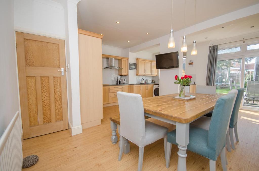 Kitchen 4.jpg
