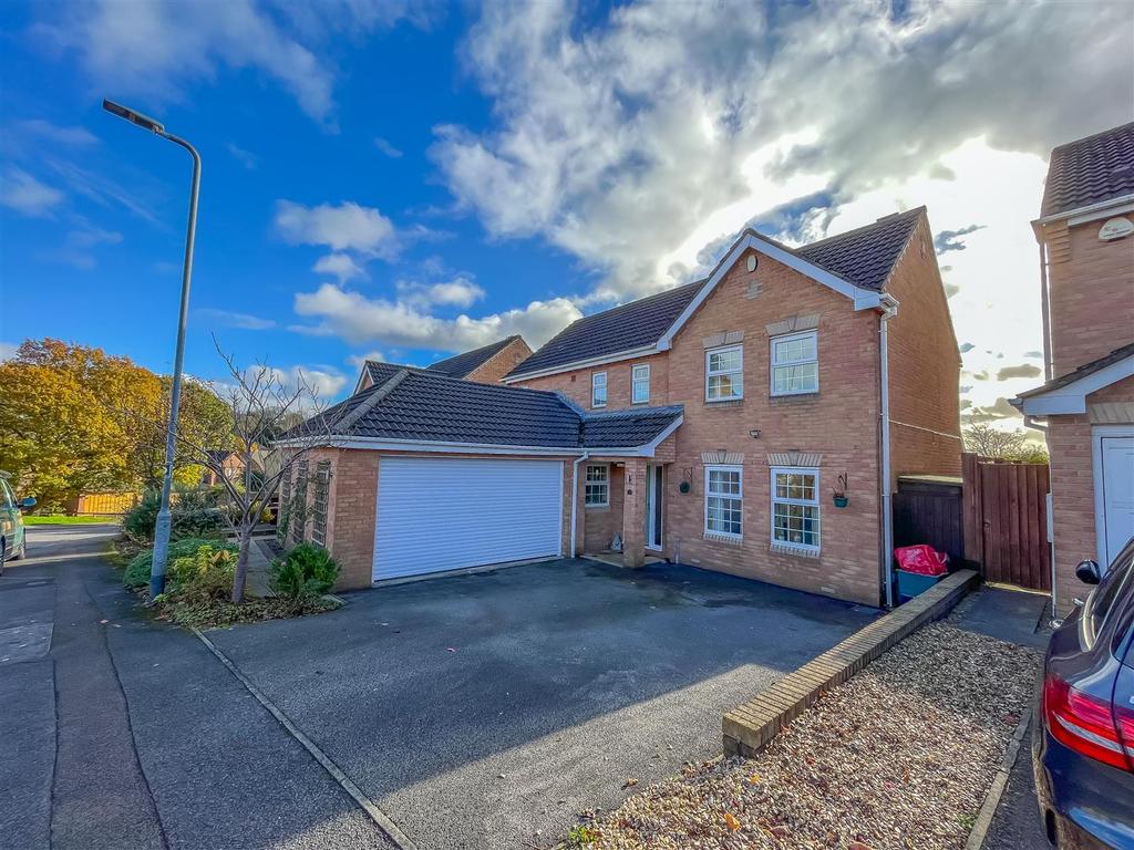 Great Oaks Park, Rogerstone, Newport 4 bed detached house for sale £