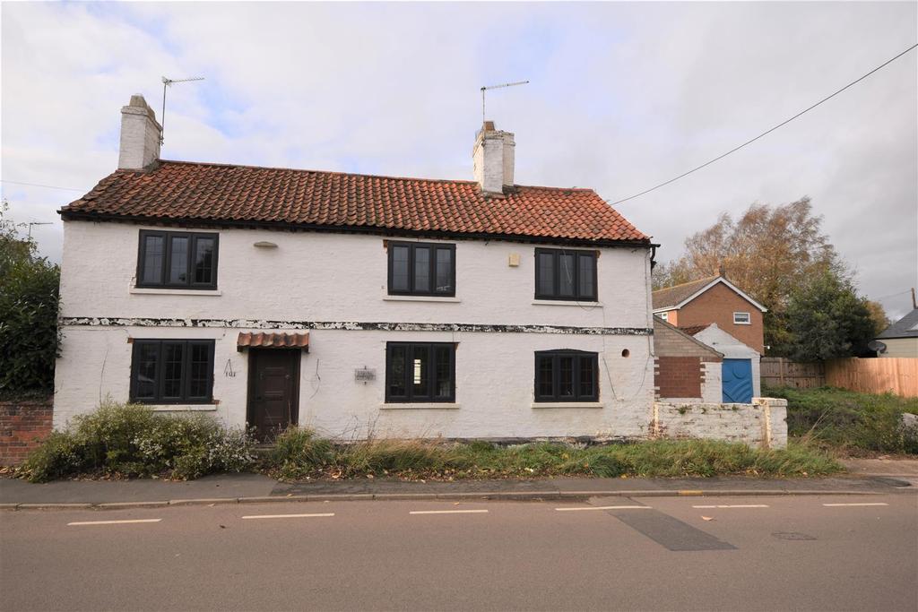 High Street, Brant Broughton, Lincoln 4 bed detached house for sale £