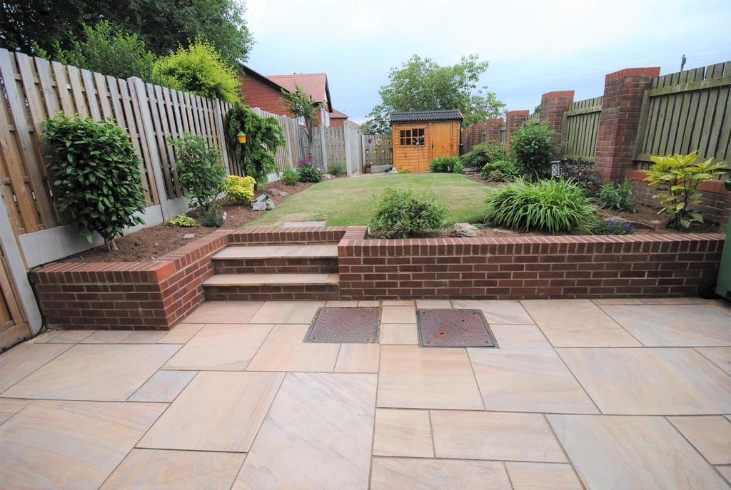 2cliffordwaygarden3.JPG