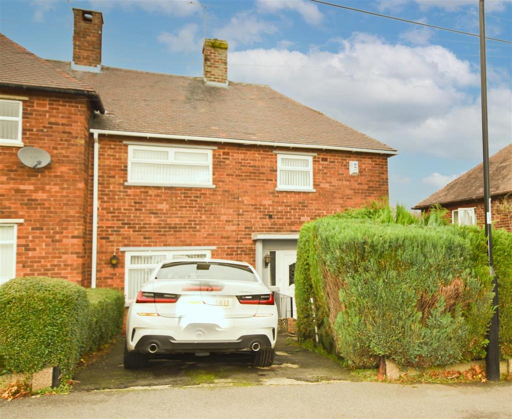 Newstead Drive, Sheffield, S12 3 bed semidetached house £170,000