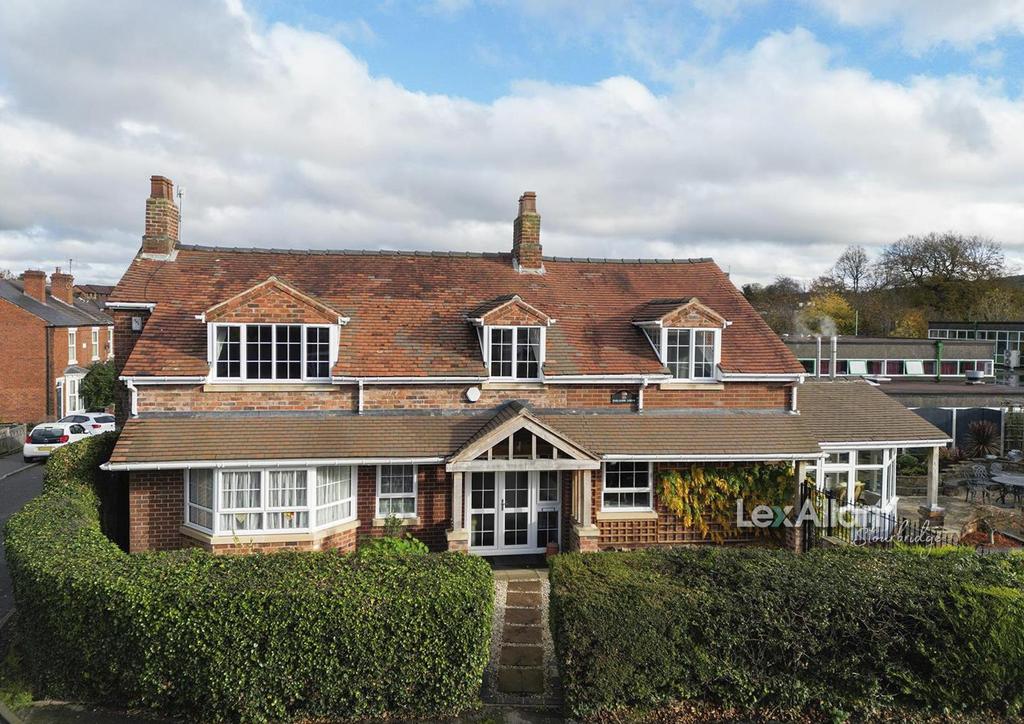 Field Lane, Oldswinford, Stourbridge 4 bed detached house £650,000