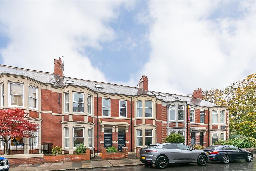 Armstrong Avenue, Heaton, Newcastle upon Tyne 3 bed terraced house for