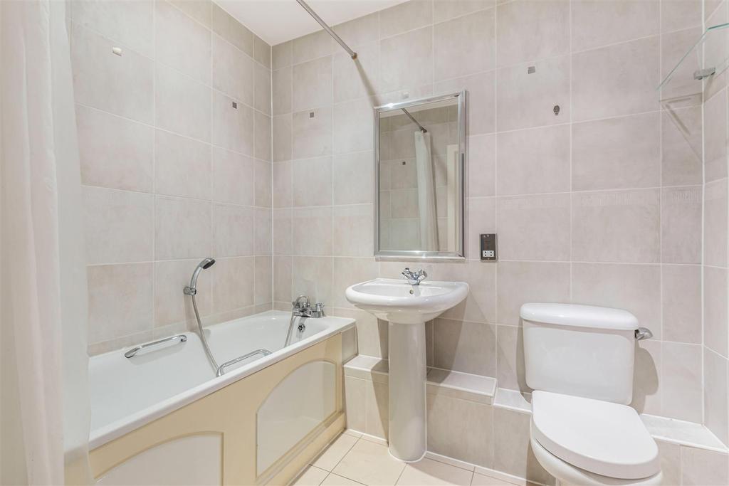 En-Suite (2).jpg