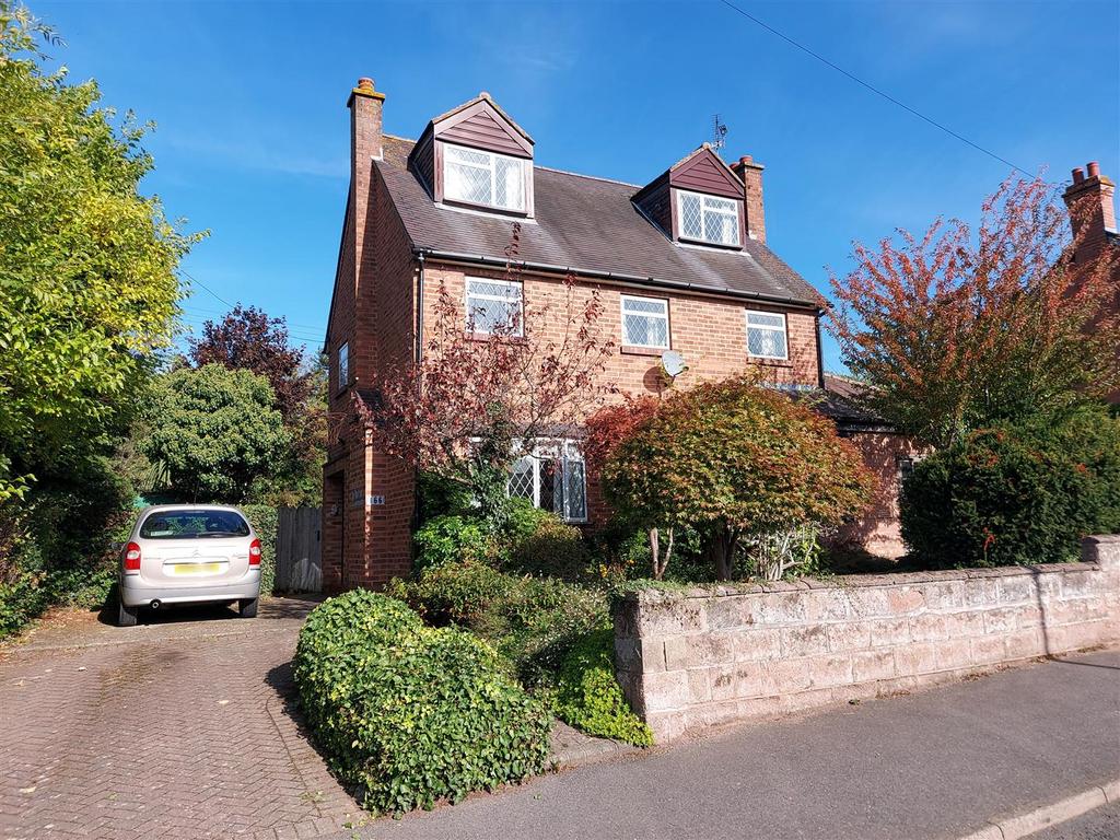 Redstone Lane, StourportOnSevern 4 bed detached house for sale £380,000