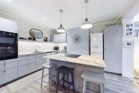 256 Limpsfield Road, South Croydon, CR2 9DD