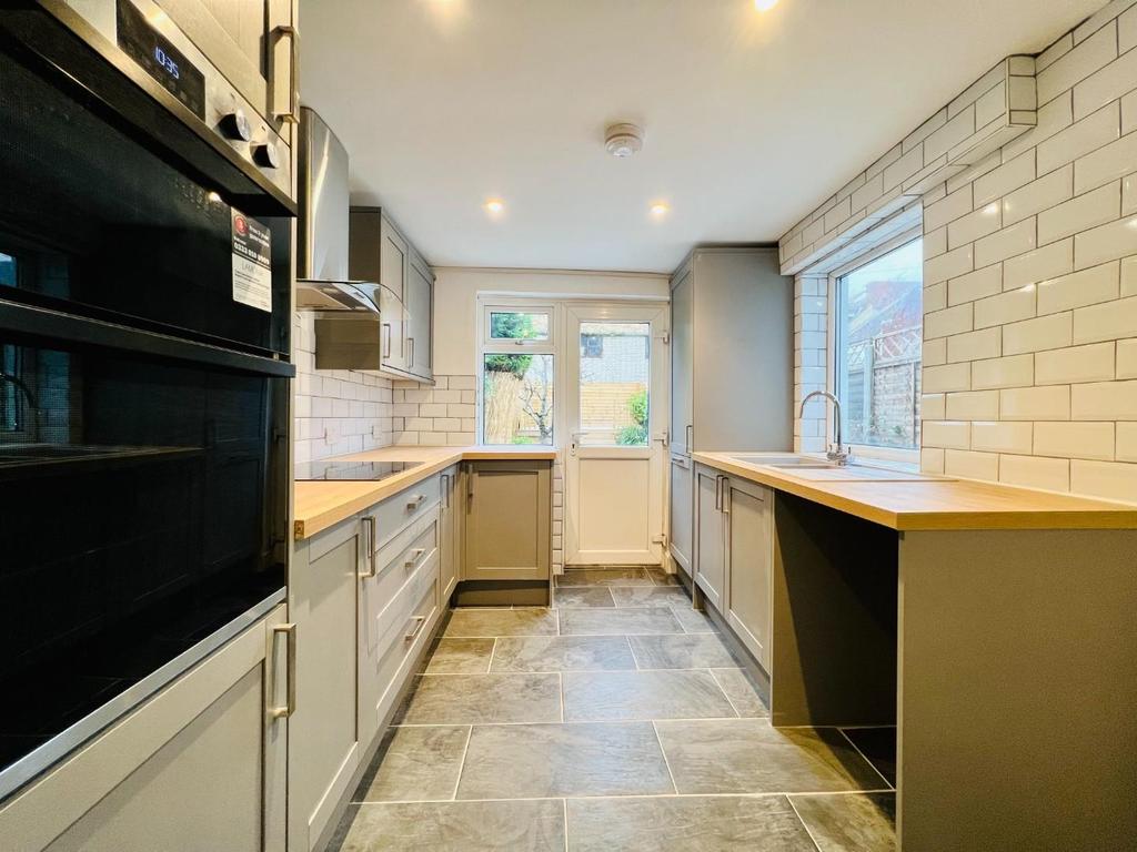 Kitchen2.jpeg