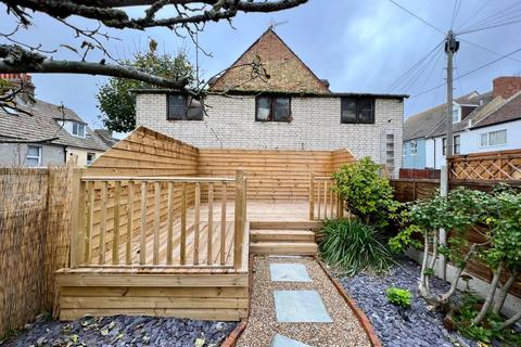169 Dover Road, Folkestone, CT19 6NG