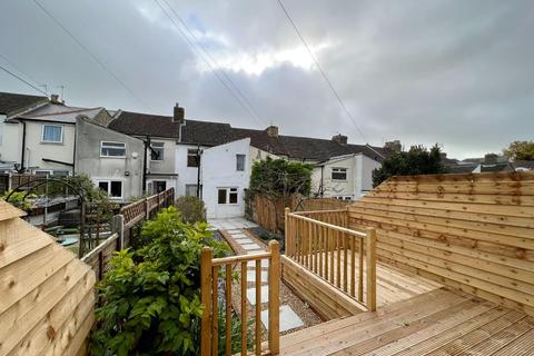169 Dover Road, Folkestone, CT19 6NG