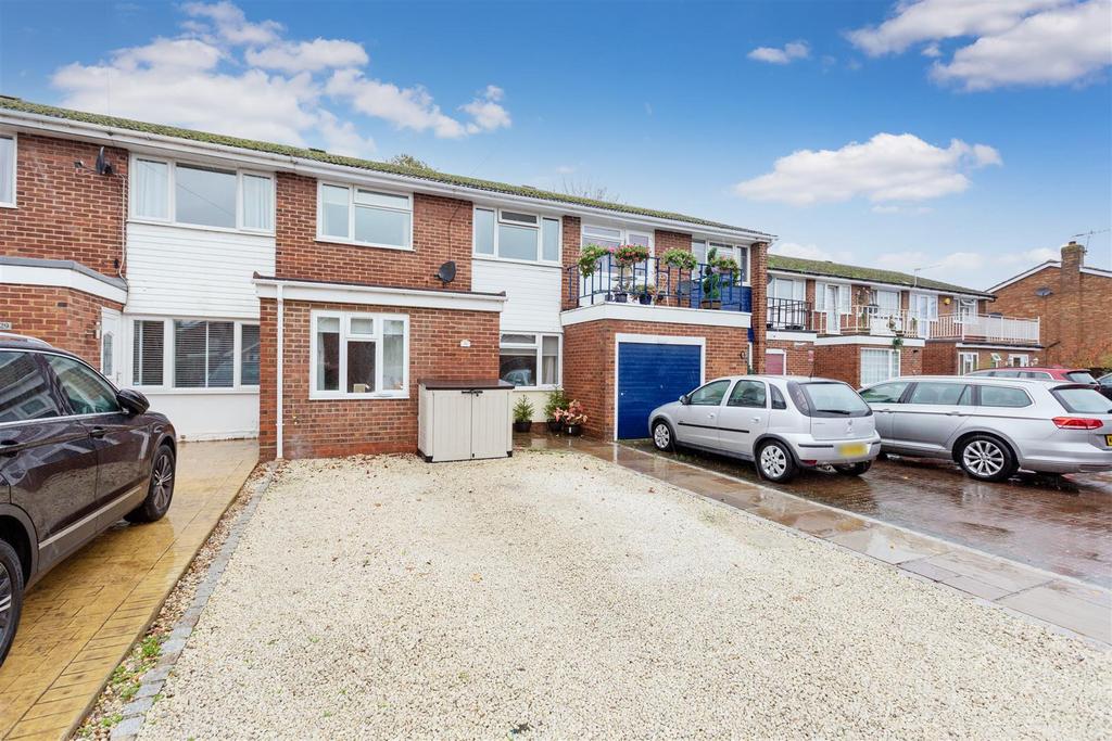 31 Warner Close-01.jpg