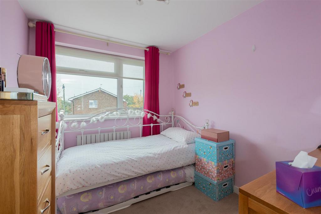 31 Warner Close-16.jpg