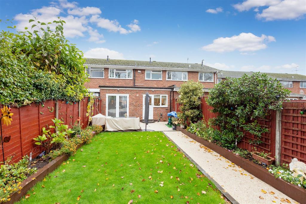 31 Warner Close-06.jpg
