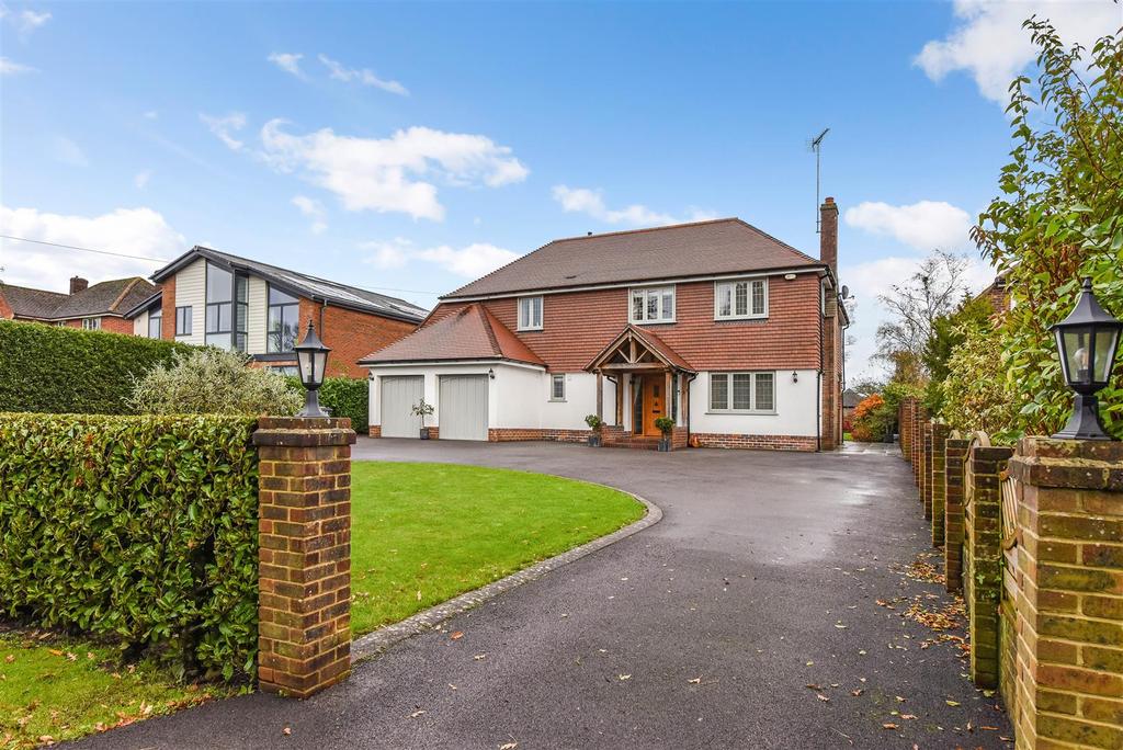 Rowlands Castle, Hampshire 4 bed detached house £1,500,000