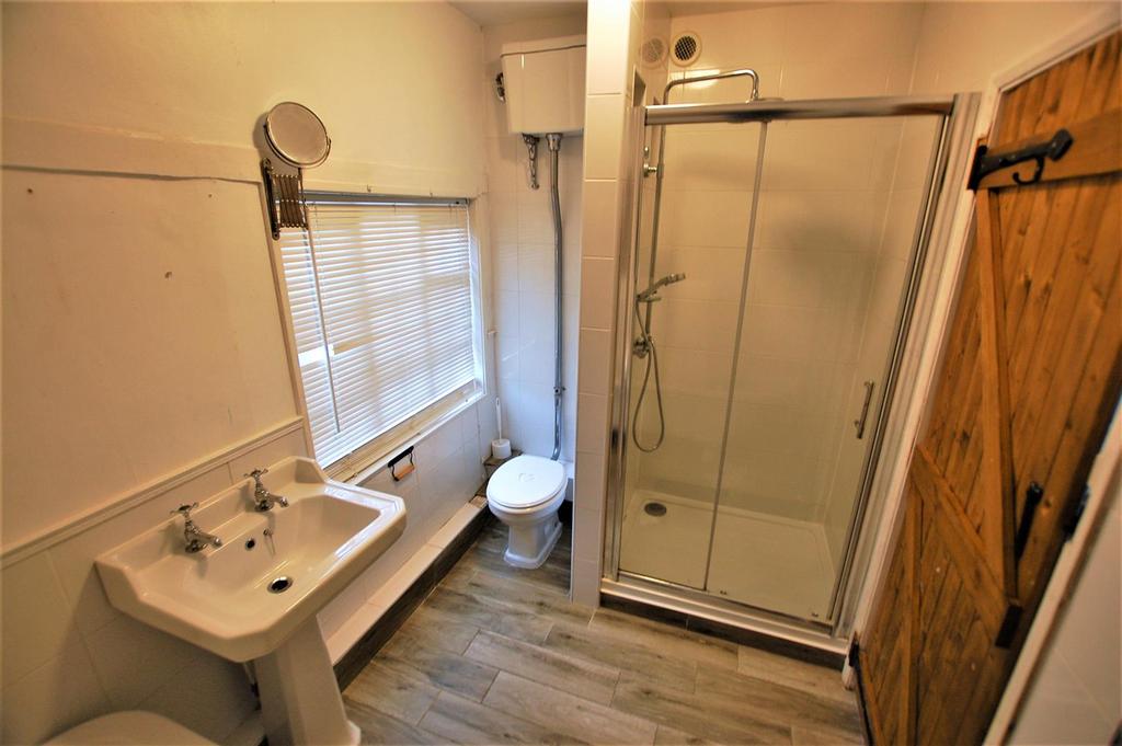 Refitted Four piece Bathroom