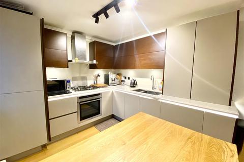 3 bedroom apartment to rent - White Hart Lane, London