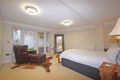 3 bedroom apartment to rent - White Hart Lane, London