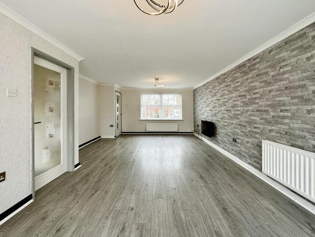 Abbotsford Drive, Carlisle 3 bed semidetached house £205,000